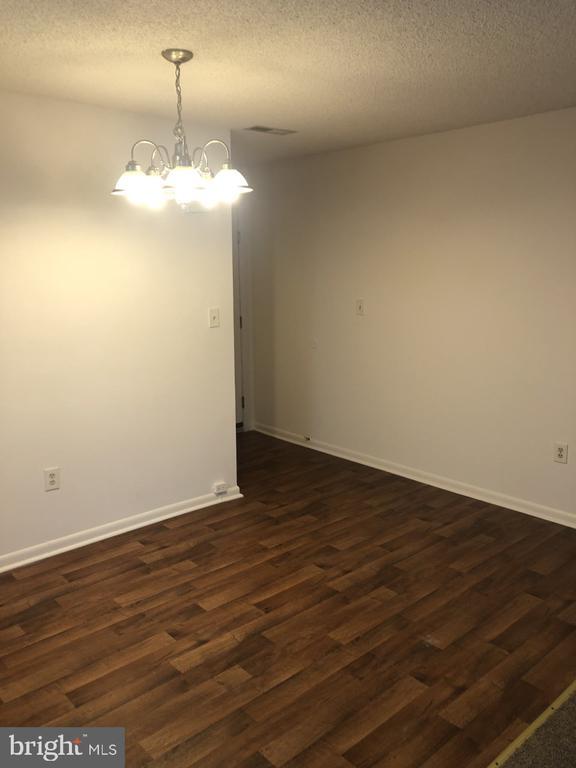 Building Photo - 1019 Ravens Crest Dr