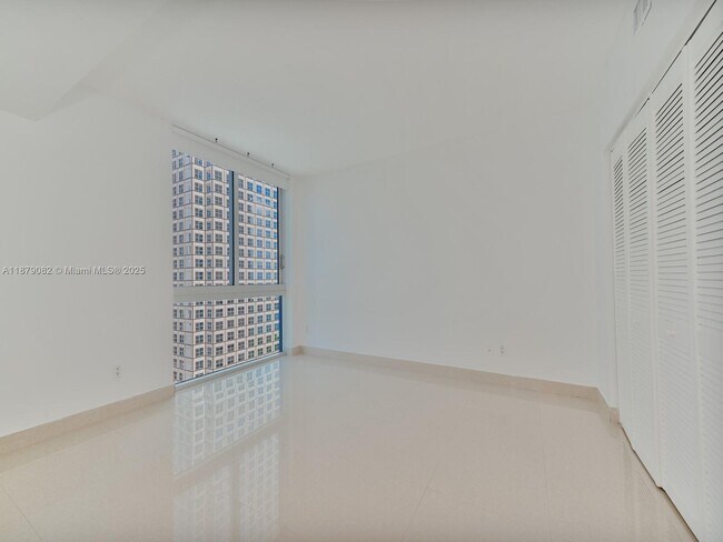 Building Photo - 325 S Biscayne Blvd