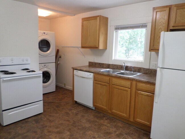 Building Photo - 715 Laramie St
