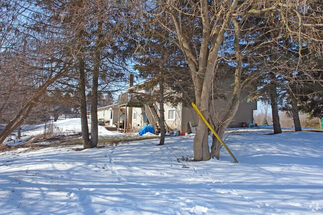 Building Photo - Pine River Apartments