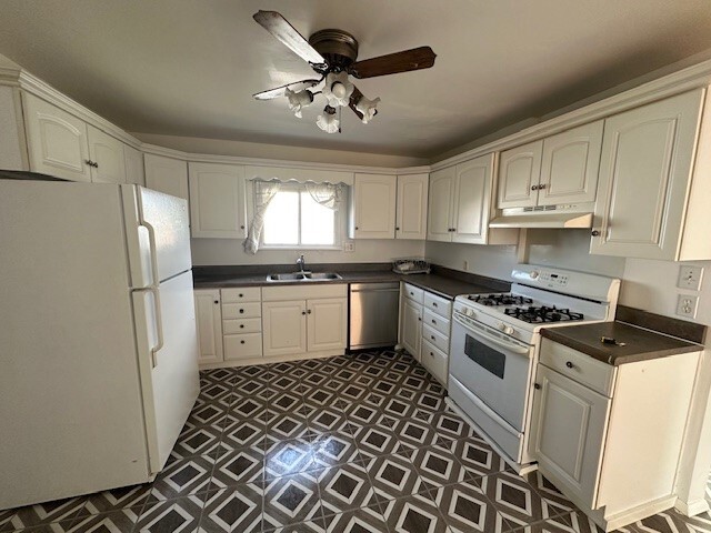 Building Photo - 9 S Seward Ave