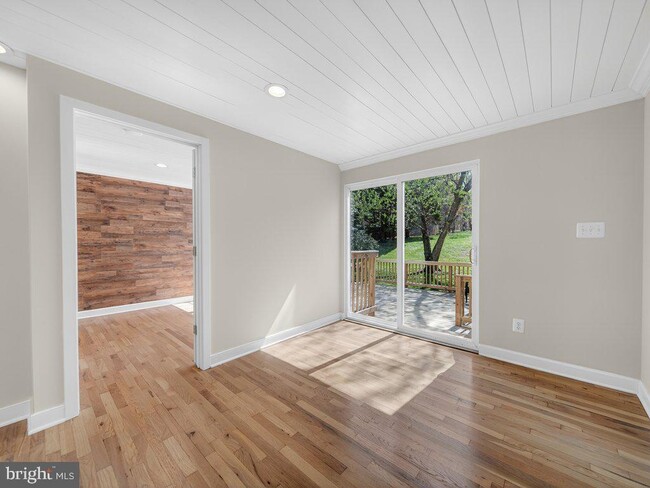 Building Photo - 9325 Brentsville Rd