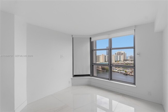 Building Photo - 19101 NE 36th Pl