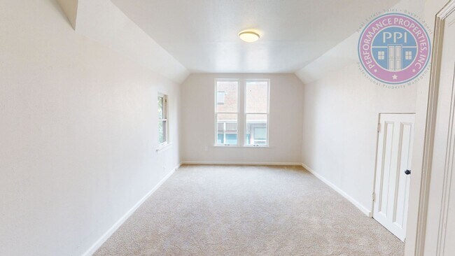 Building Photo - pal5781