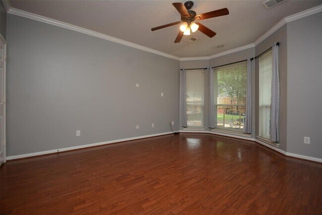 Building Photo - 5327 Willow Knoll Ct