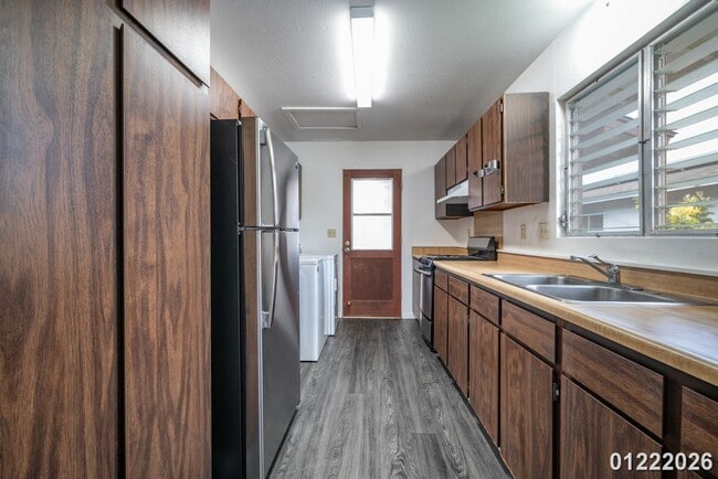 Building Photo - 3 Bedroom 2 Bathroom SFH in Kunia - $3500 94-707 Kamalo Street