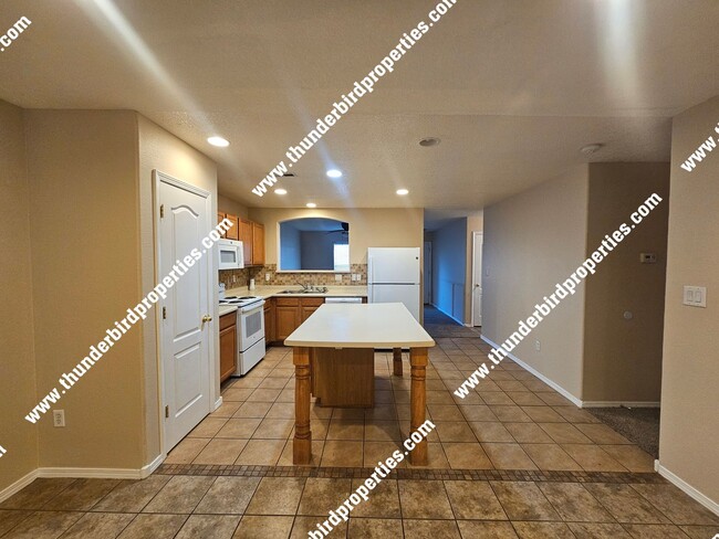 Building Photo - Northern Meadows 3 Bedrooms, 2 Bathrooms, ...