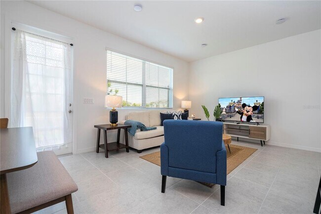 Building Photo - 686 Longboat Dr