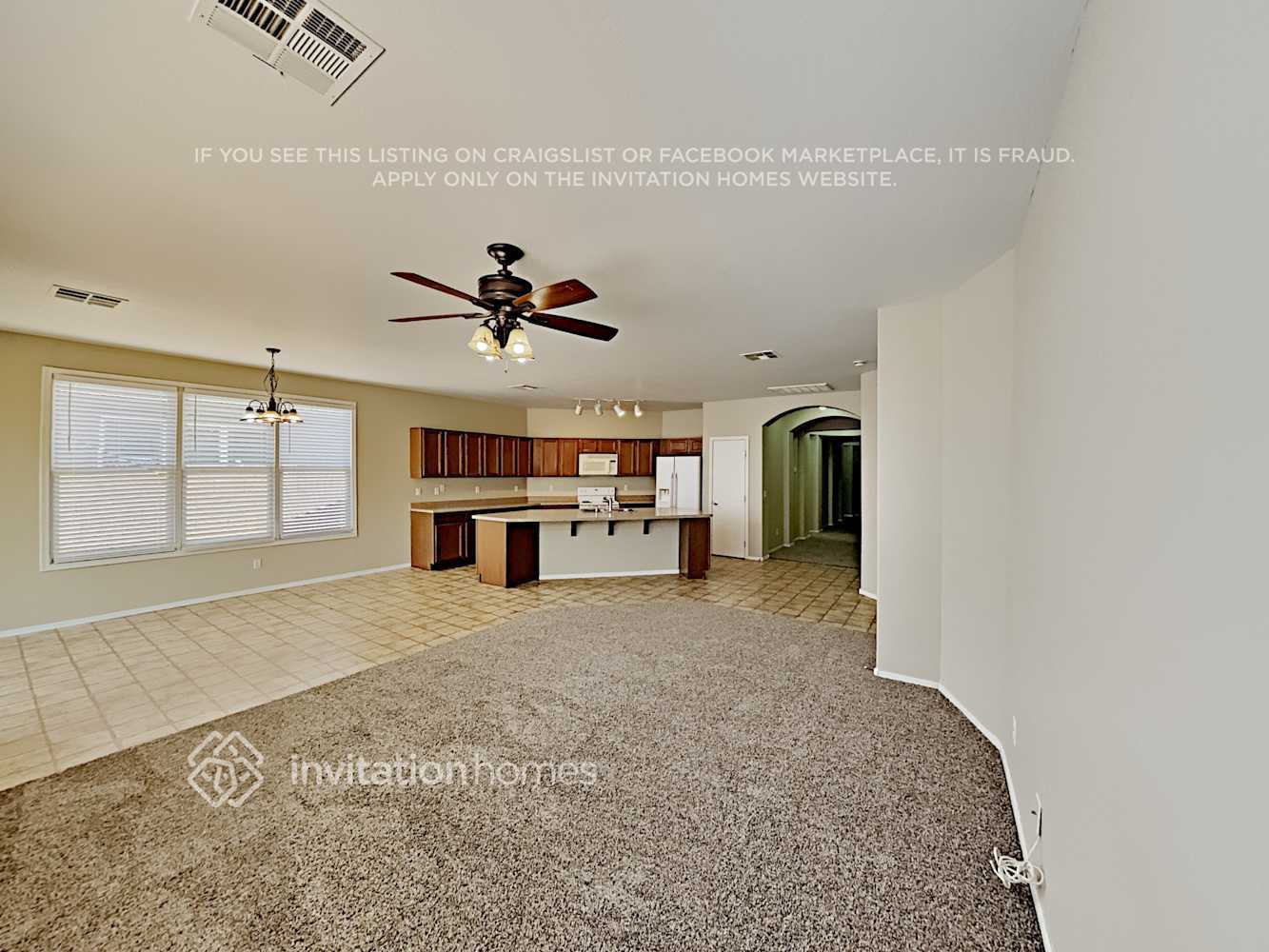 Building Photo - 15120 W Mercer Ln
