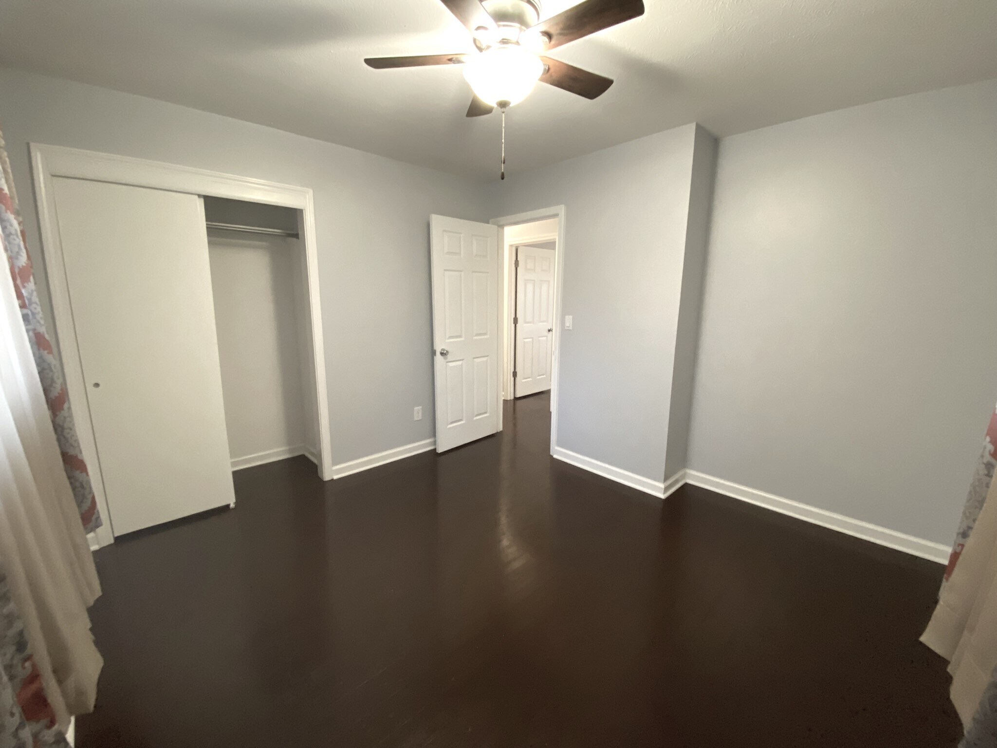 Bed 3 all with new fans & paint - 20 Mesa Rd