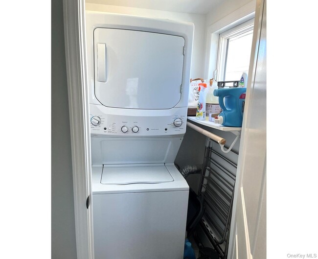 Building Photo - 128 Roosevelt Blvd