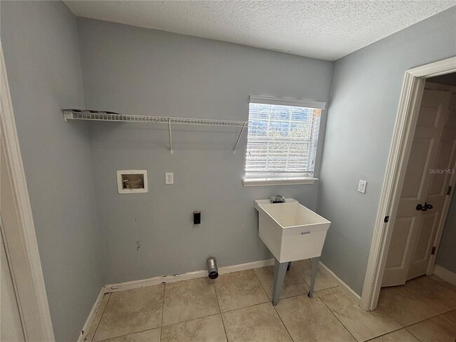 Building Photo - 1384 Eagle Crossing Dr