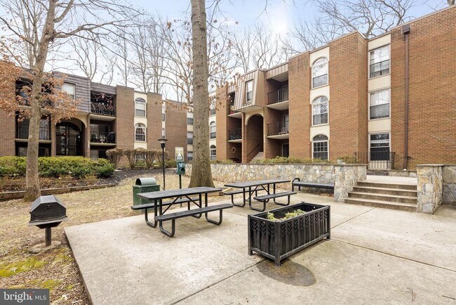 Building Photo - 3354 Woodburn Rd