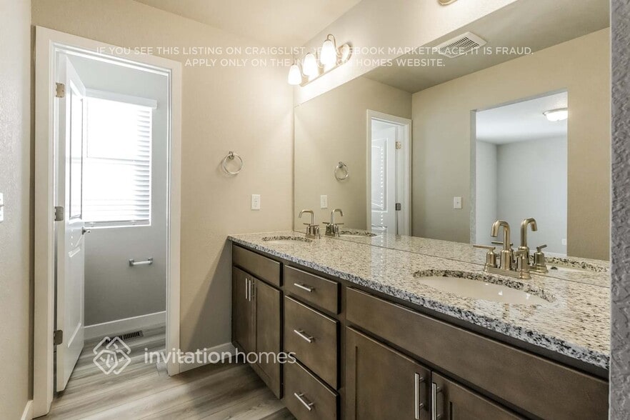 Building Photo - 11739 Mission Peak Pl