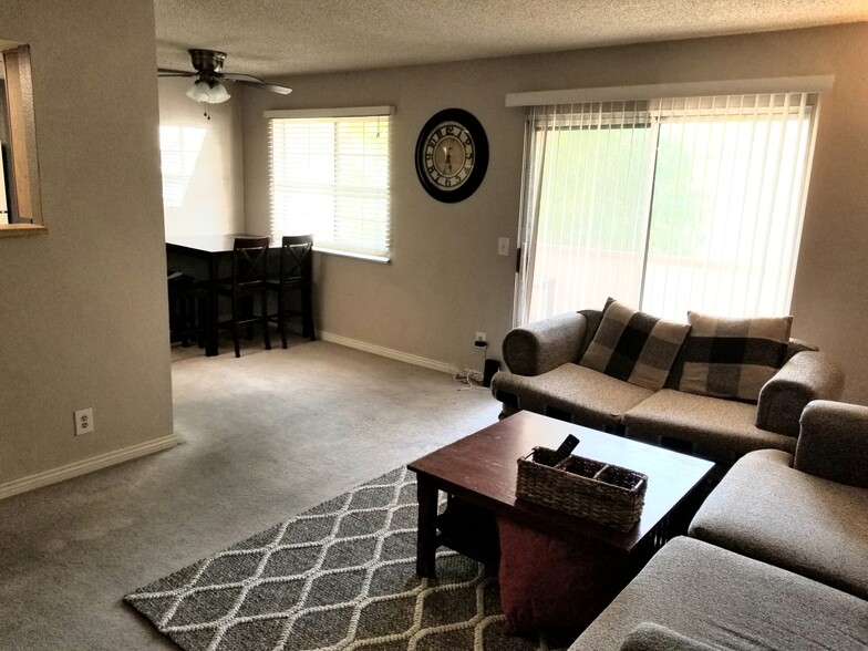 Furnished living room - 616 S Hardy Dr