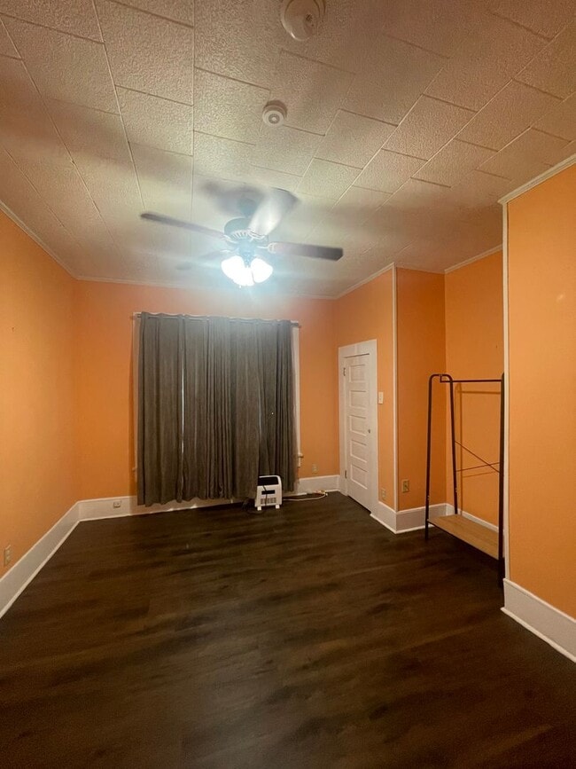 Building Photo - Charming 3-Bedroom Home with Office Near Downtown!