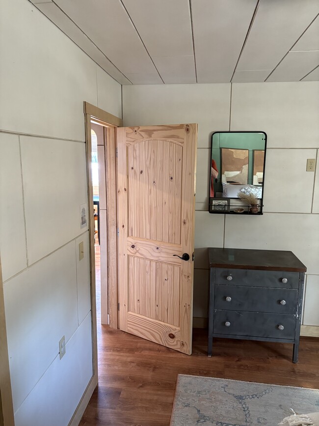 Building Photo - 1176 Virginia Lynn Wy