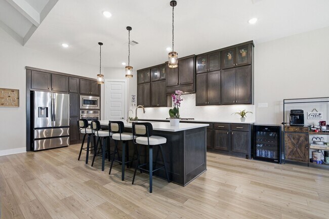 Building Photo - 28065 Willow Gln Dr