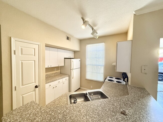 Building Photo - 6356 Raleigh St