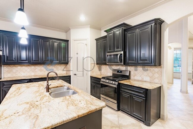 Building Photo - 300 Jack Ryan Ln