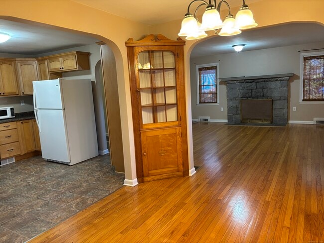 Building Photo - 897 Colonel Ledyard Hwy