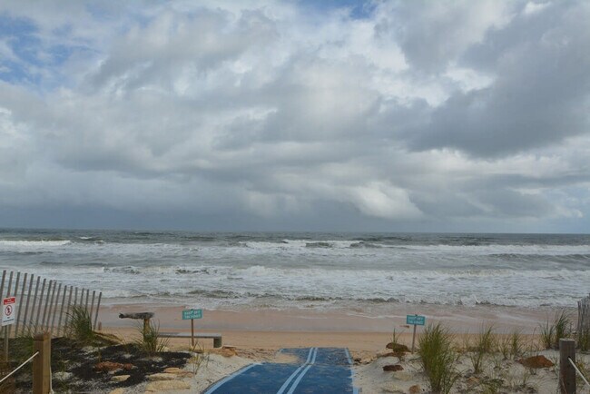 Building Photo - 36 Moody Dr