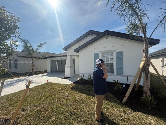 Building Photo - 17699 Paradiso Wy
