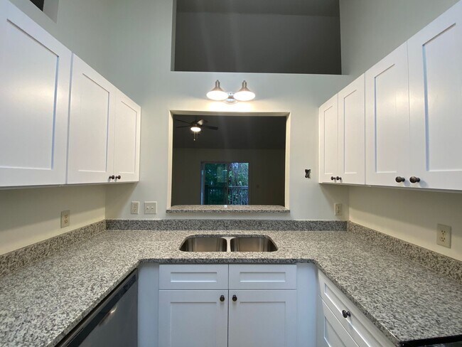 Building Photo - 5140 Greenville Loop Rd