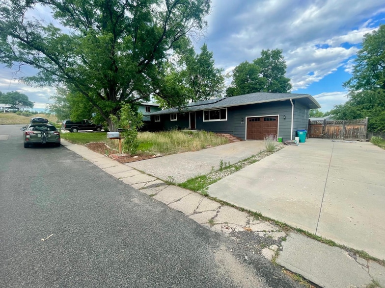 Building Photo - 932 Teal Dr