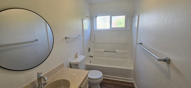 Building Photo - DelMonte