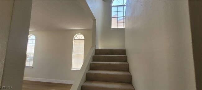 Building Photo - 7237 Chesterton Dr