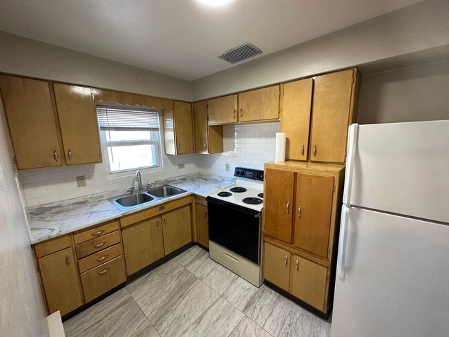 Interior Photo - N87W16564 Appleton Ave.(6 Unit)