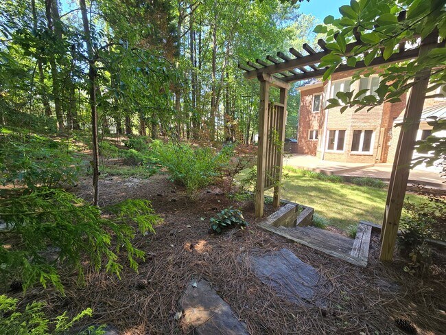 Building Photo - 102 Eyemouth Ct