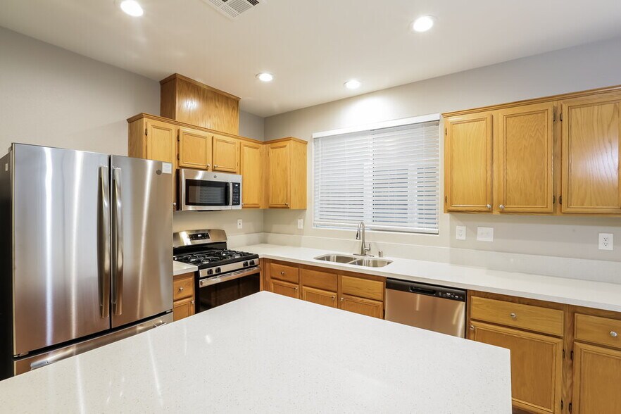 Building Photo - 7333 Caballo Range Ave