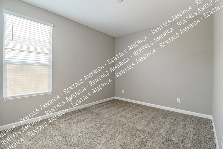 Building Photo - 8482 W Sonoma Way