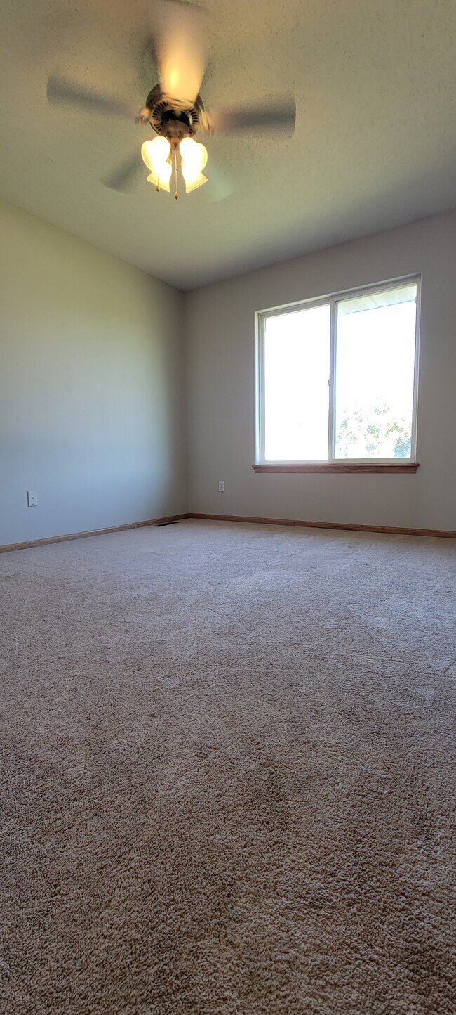 Building Photo - 2165 Copper Wynd Dr