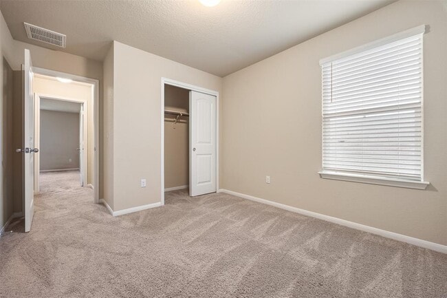 Building Photo - 202 Orchard Ln