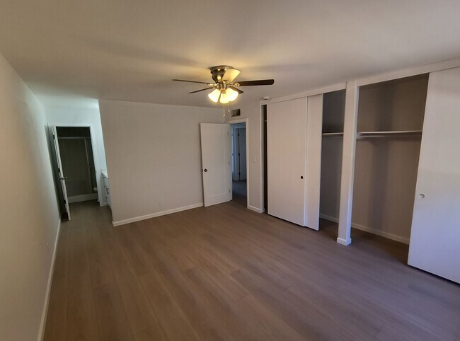 Building Photo - Remodeled Townhouse in La Mesa - 3 Bedrooms