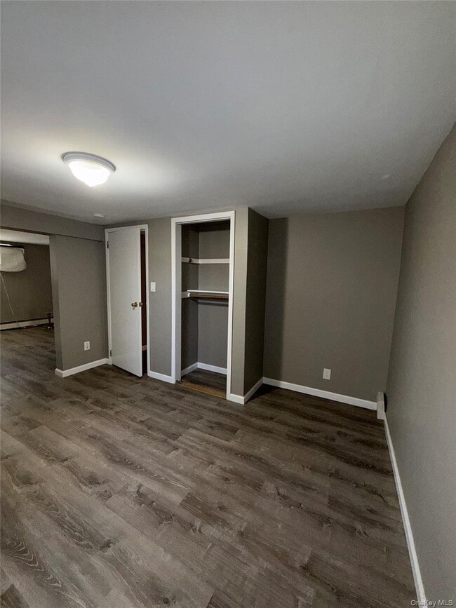 Building Photo - 60 Wheatfield Ln