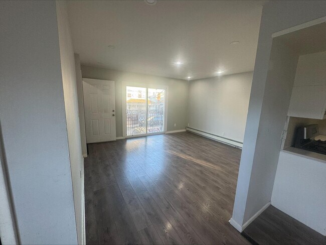 Building Photo - 5214 Liberty Ave