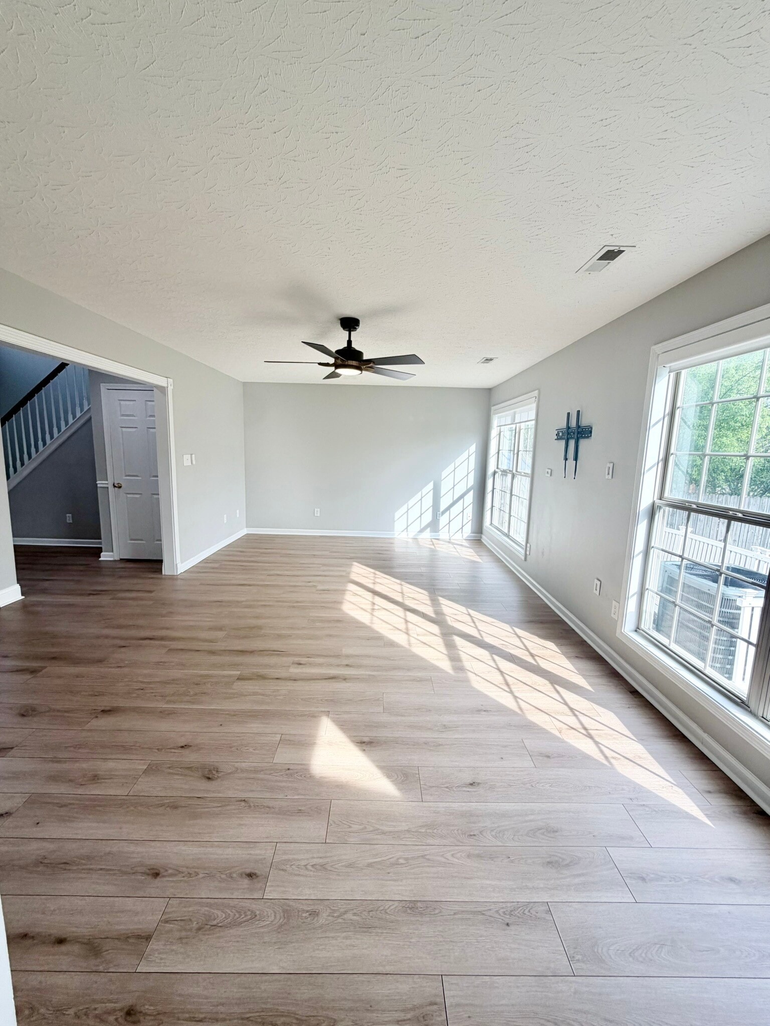 Building Photo - 588 Wellington Gardens Dr