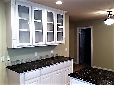 Building Photo - 1806 Knollcrest Cir