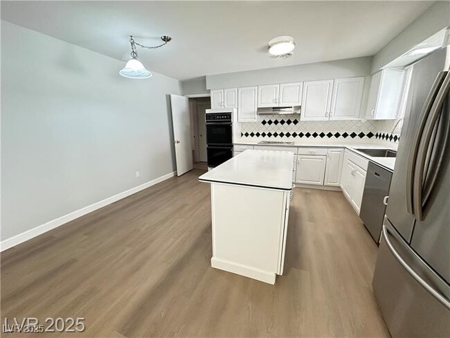Building Photo - 2186 Gabriel Dr
