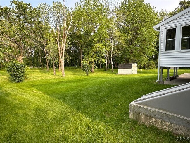 Building Photo - 6846 Crystalwood Dr
