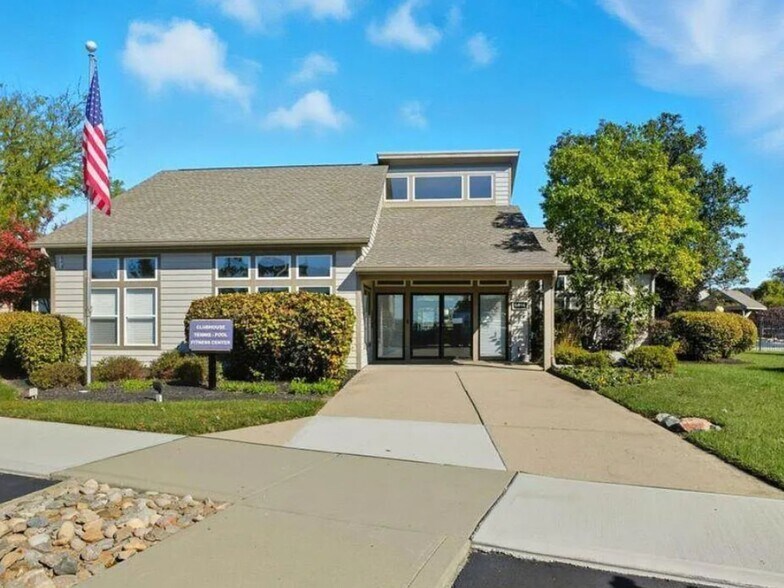 Building Photo - 8831 Eagleview Dr