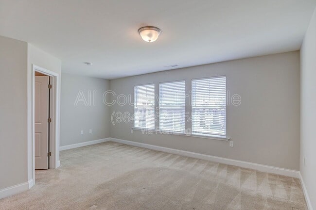 Building Photo - 1364 Scholar Dr