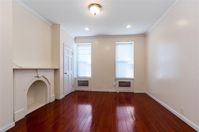 Building Photo - 278 2nd St