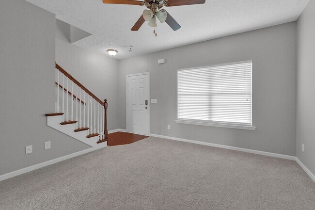 Building Photo - 807 Lower Park Pl