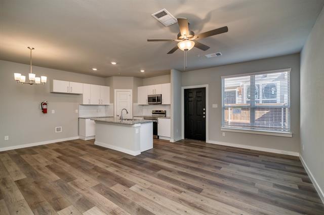 Building Photo - 721 Harvest Moon Dr