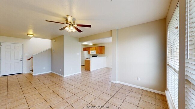 Building Photo - 915 Bougainvillea St